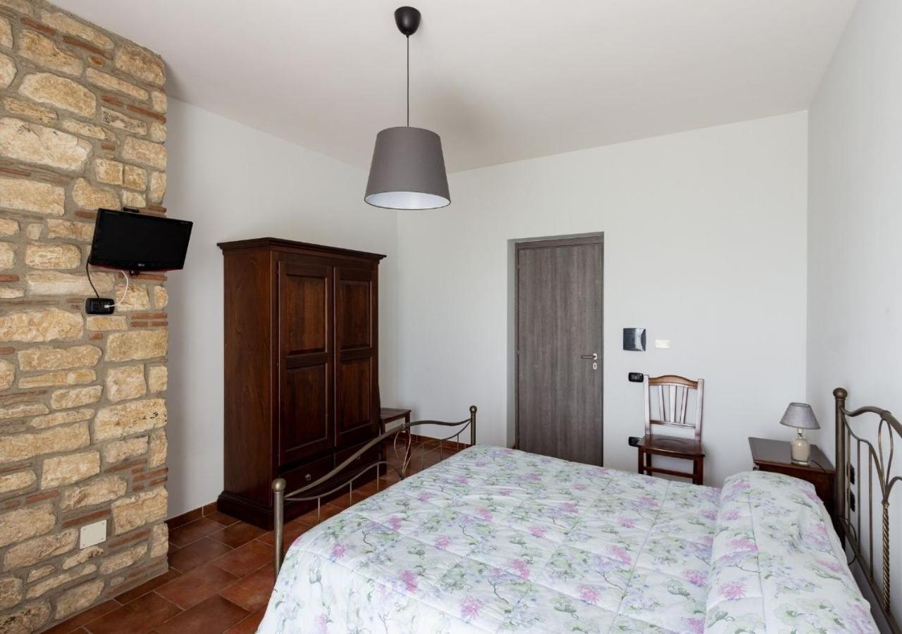 Agriturismo Il Sentiero Degli Ulivi - Irpinia Venticano 外观 照片